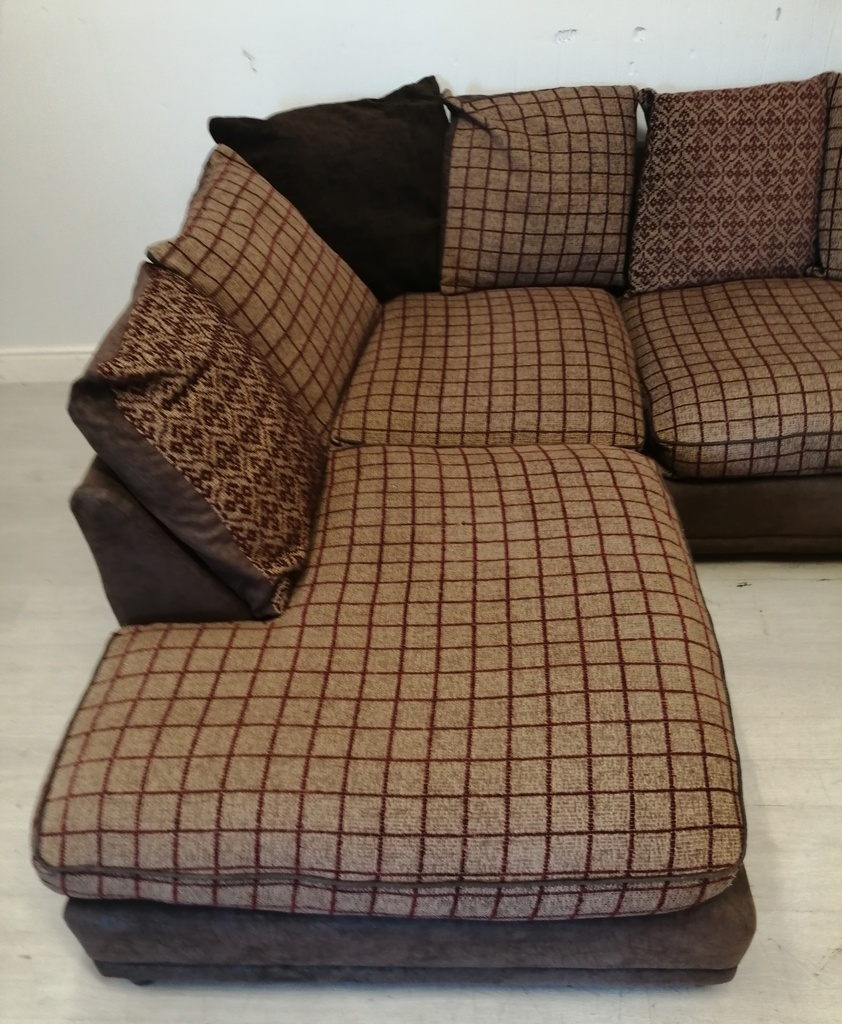 Cushion back corner outlet sofa